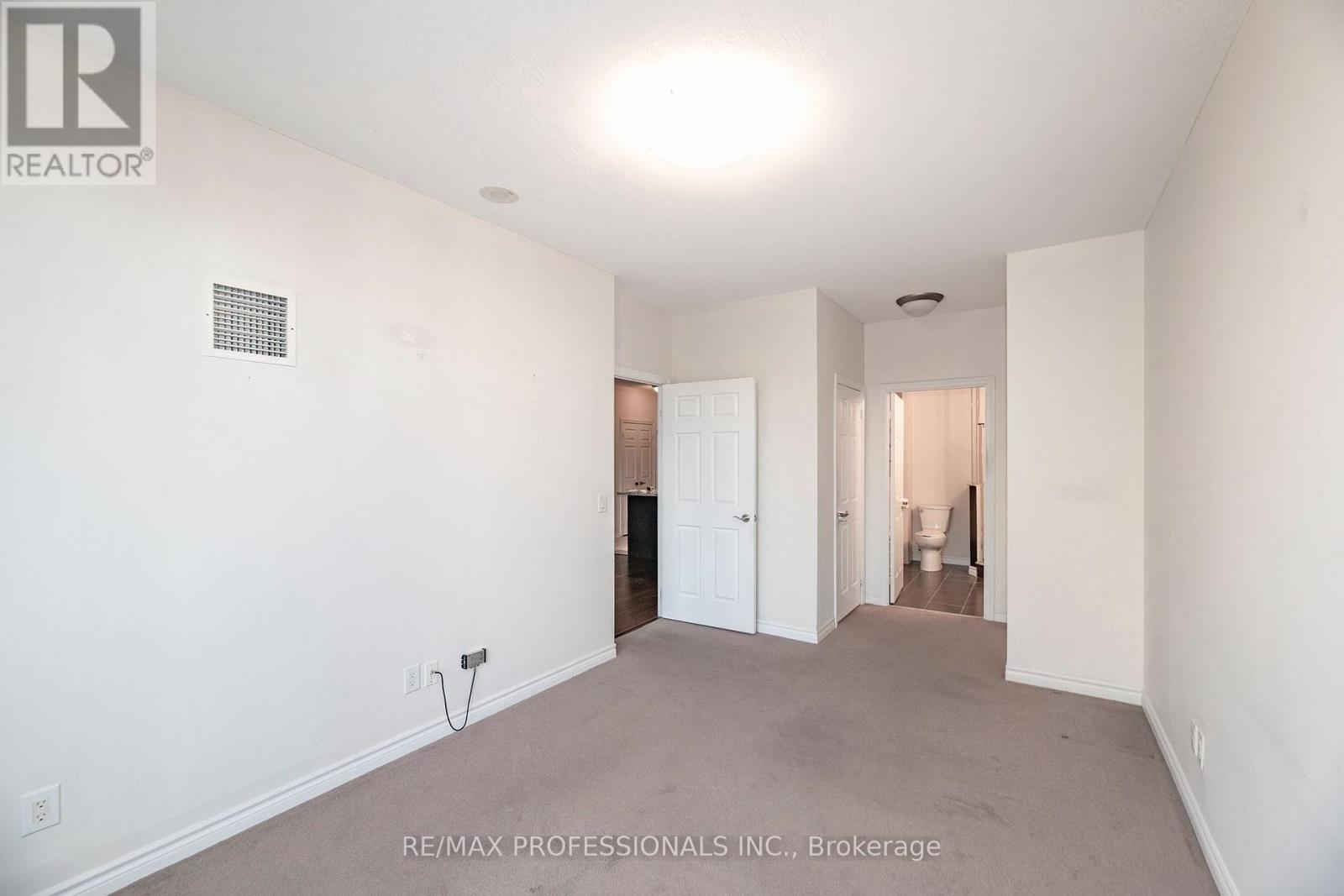 #312 1135 ROYAL YORK ROAD - 13