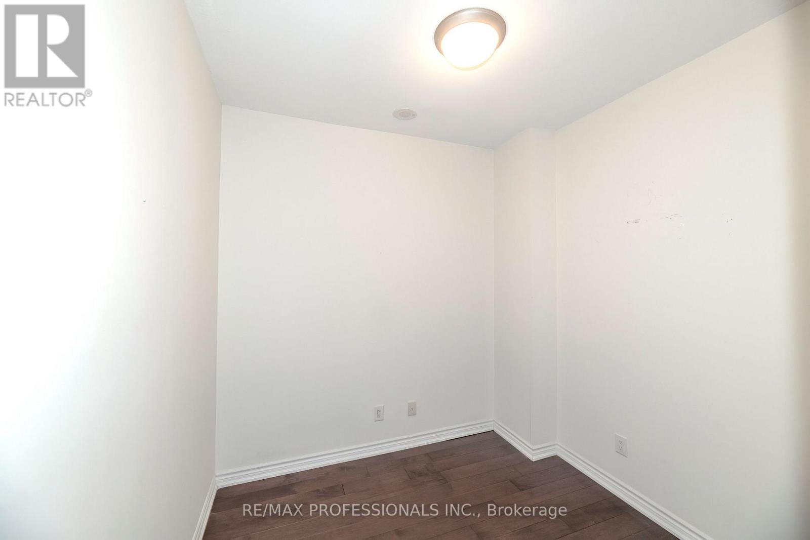 #312 1135 ROYAL YORK ROAD - 25