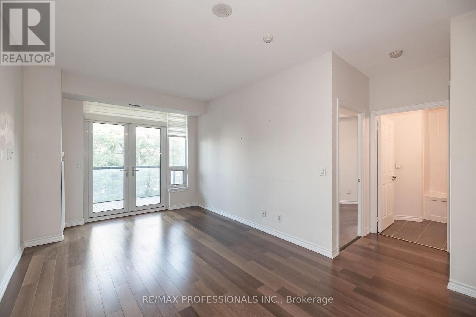 #312 1135 ROYAL YORK ROAD - 4