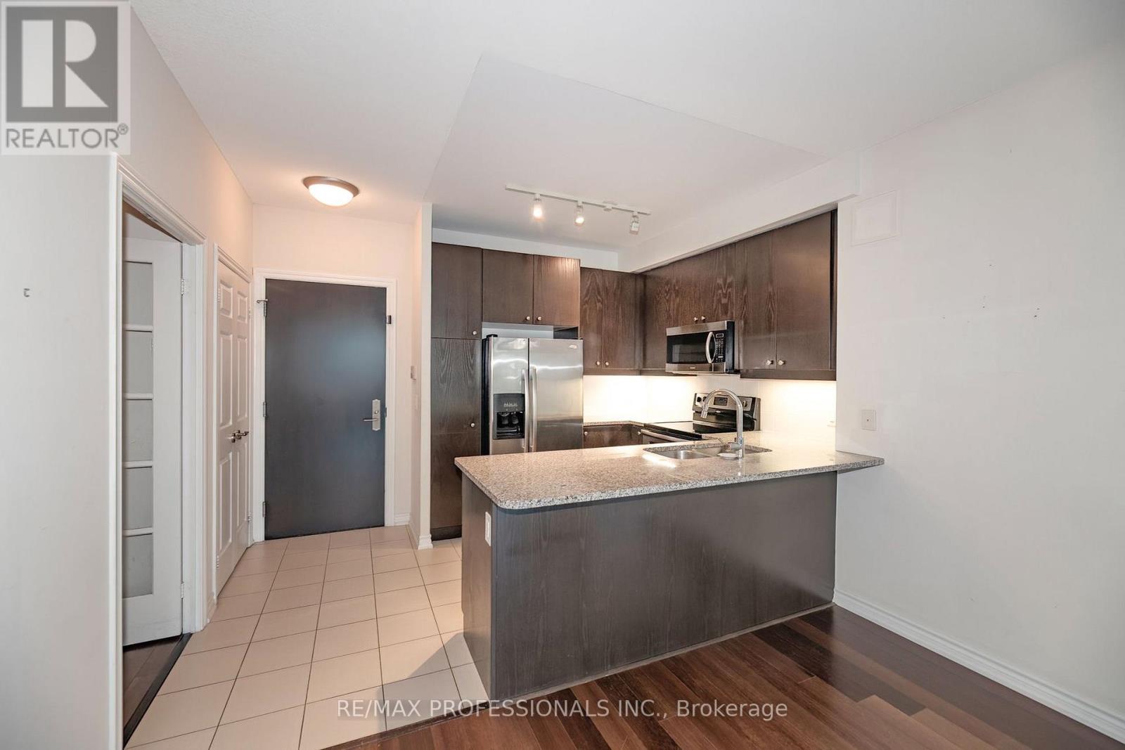 #312 1135 ROYAL YORK ROAD - 7