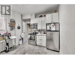 Bedroom - 328 High Park Avenue, Toronto, ON M6P2S7 Photo 6