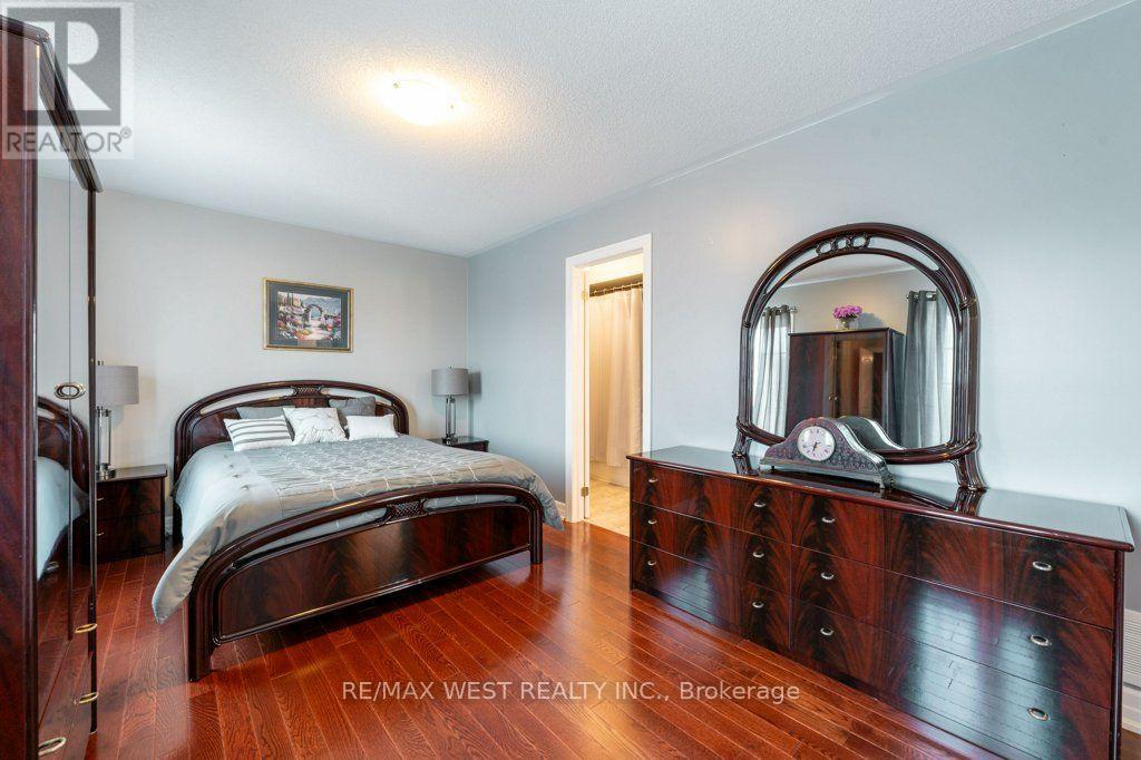 85 AIRD COURT - 22