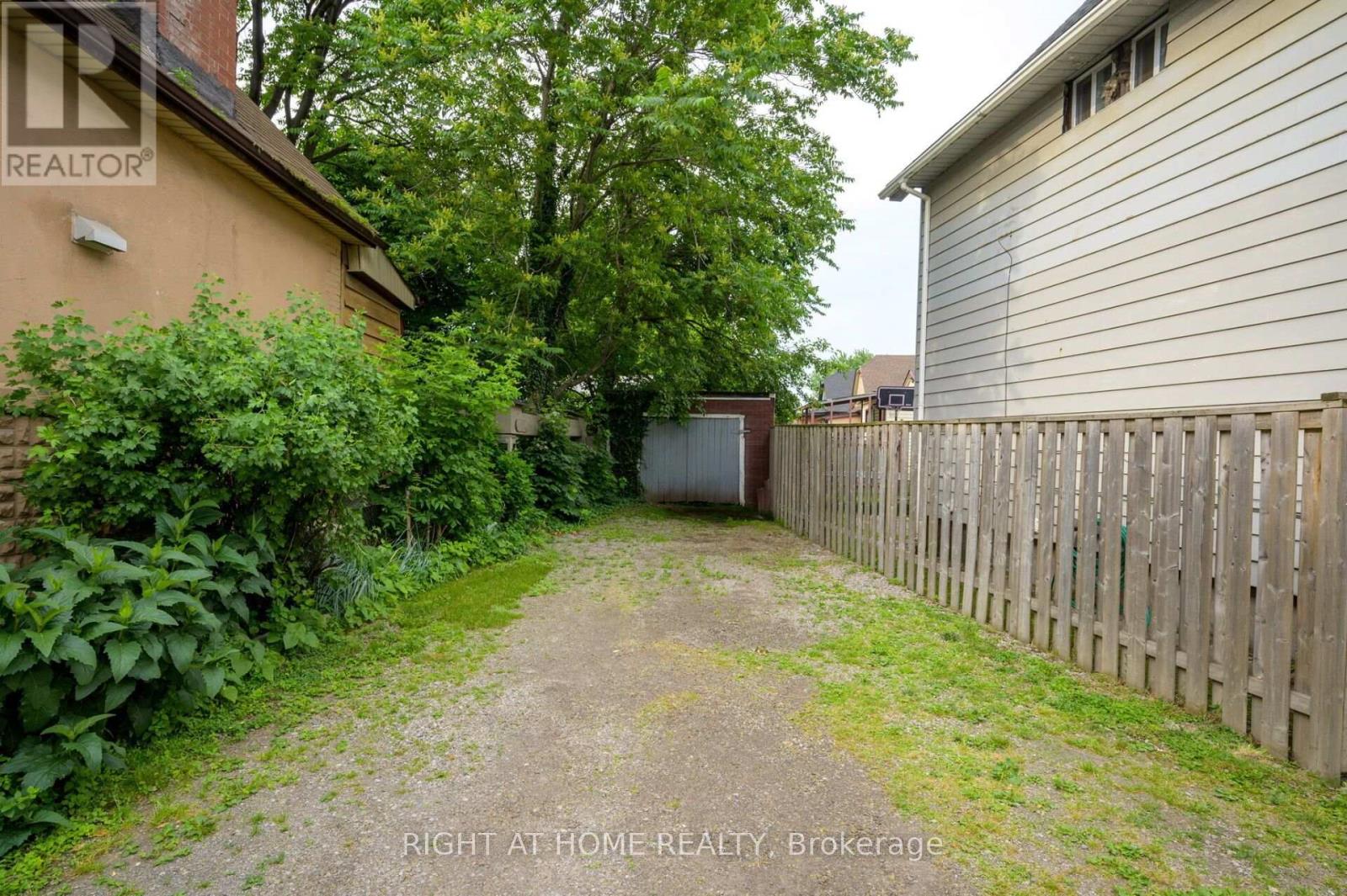 372 BEACH ROAD - 34