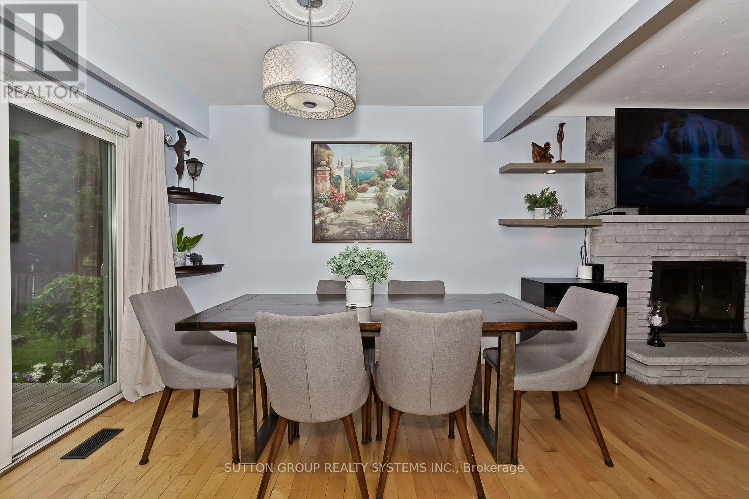 55 RICHELIEU DRIVE - 12