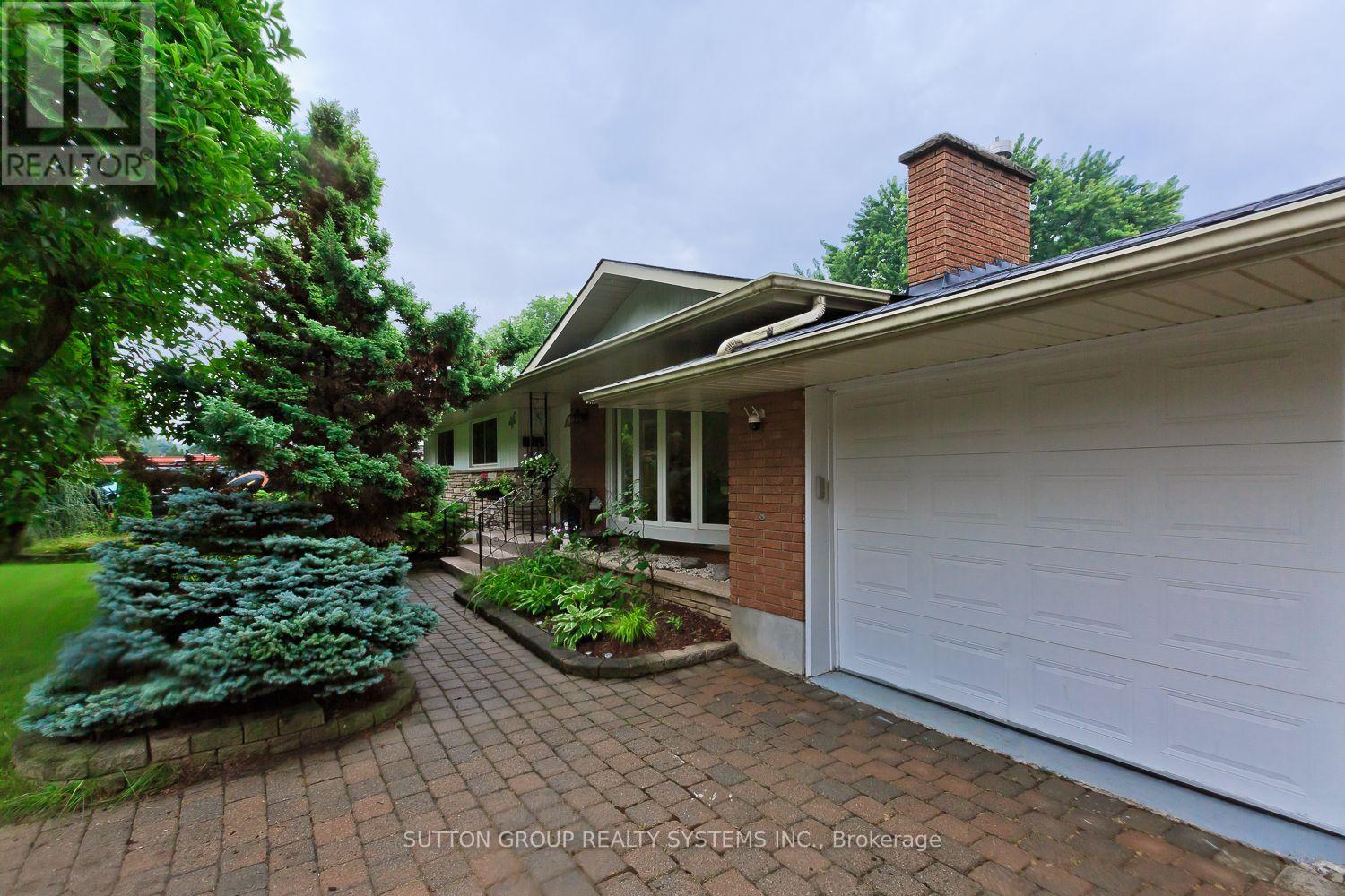 55 RICHELIEU DRIVE - 5