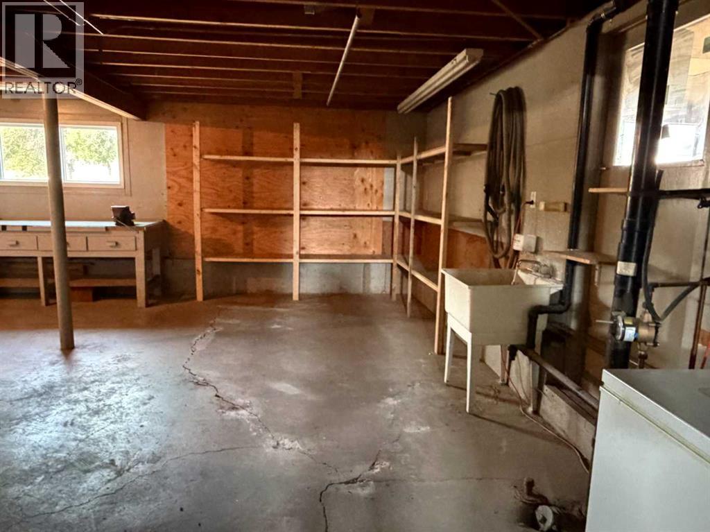 222 6 Street North - Photo 40