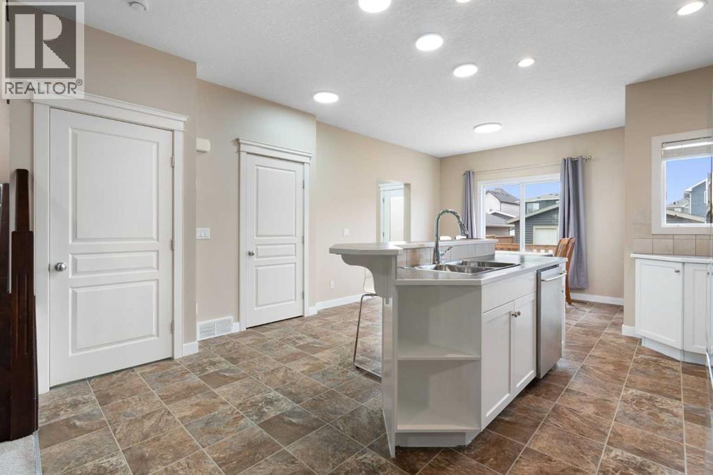 2449 Ravenswood View SE - 14