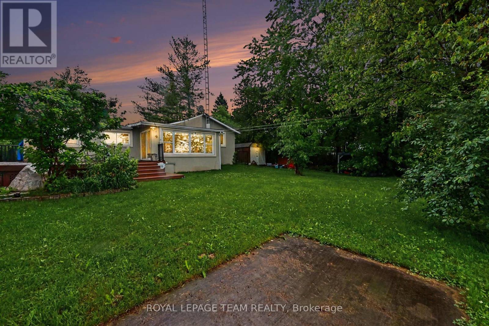 2466 FAIRMILE ROAD N - 4