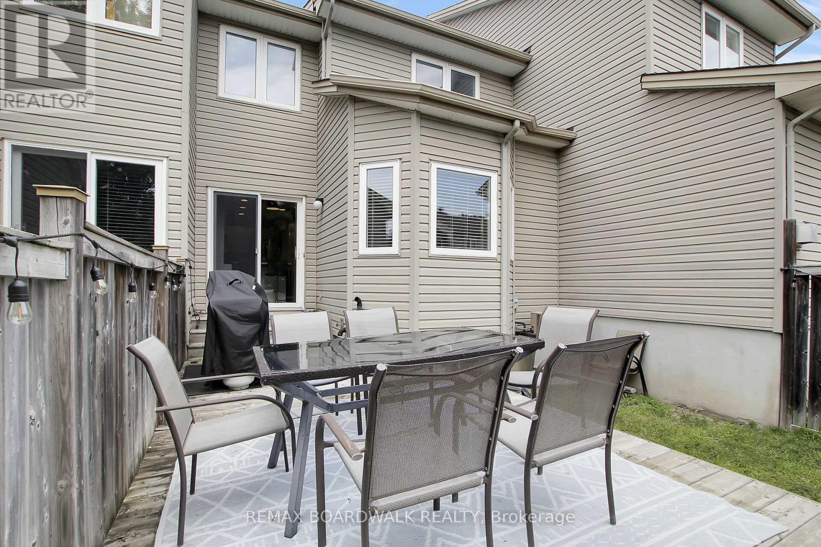 3 Bed, 2 Bath House for Sale in Ottawa – 86 SADDLESMITH CIRCLE, Ottawa – MLS# X13652166 - Image 24