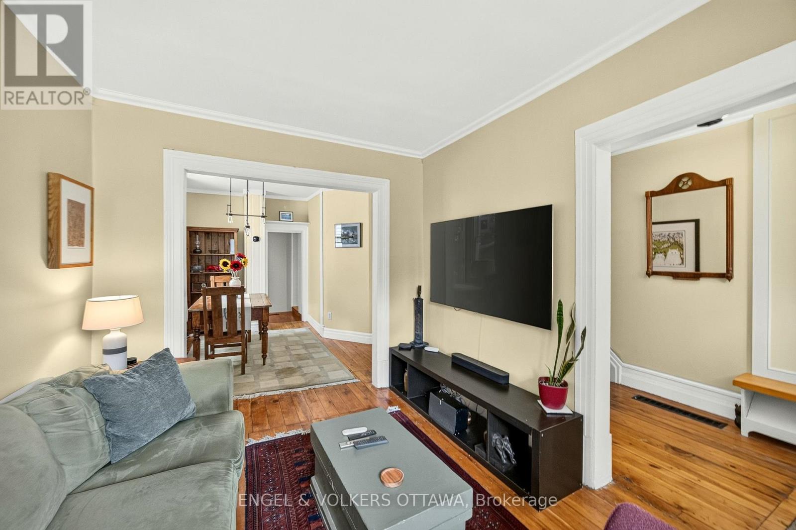 3 Bed, 2 Bath House for Sale in Ottawa – 15 LOWREY STREET, Ottawa – MLS# X13652168 - Image 17