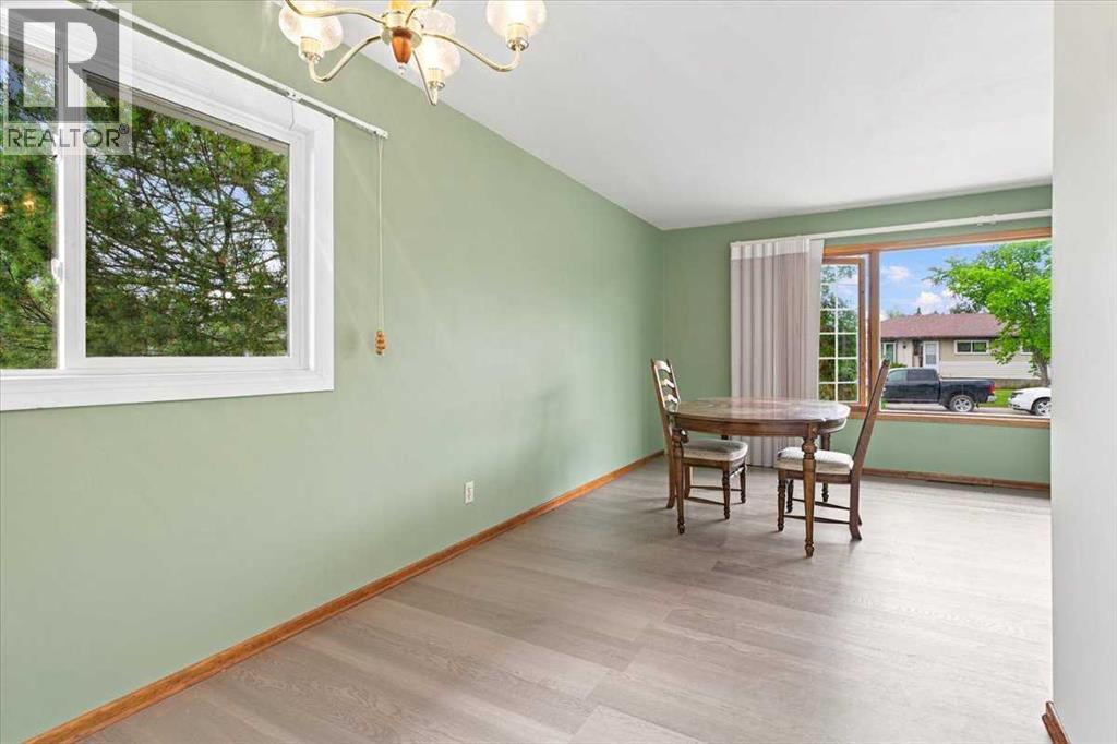 10281 111 Avenue - 5