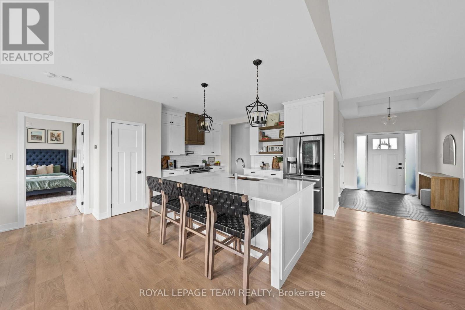 4 Bed, 4 Bath House for Sale in Ottawa – 200 SUMMERVIEW TERRACE, Ottawa – MLS# X13652286 - Image 10