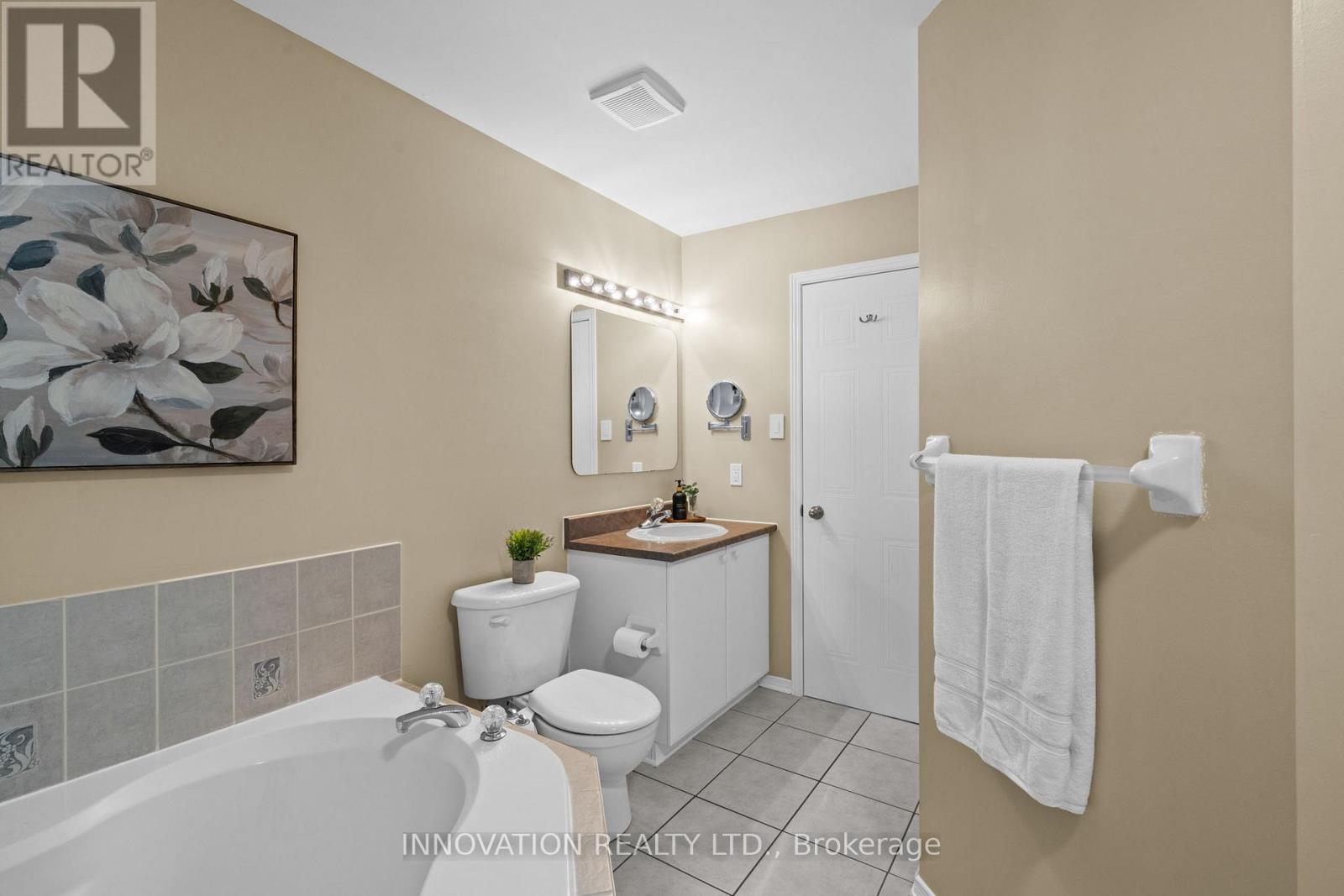 3 Bed, 3 Bath House for Sale in Ottawa – 37 CHANTILLY GATE, Ottawa – MLS# X13652316 - Image 21