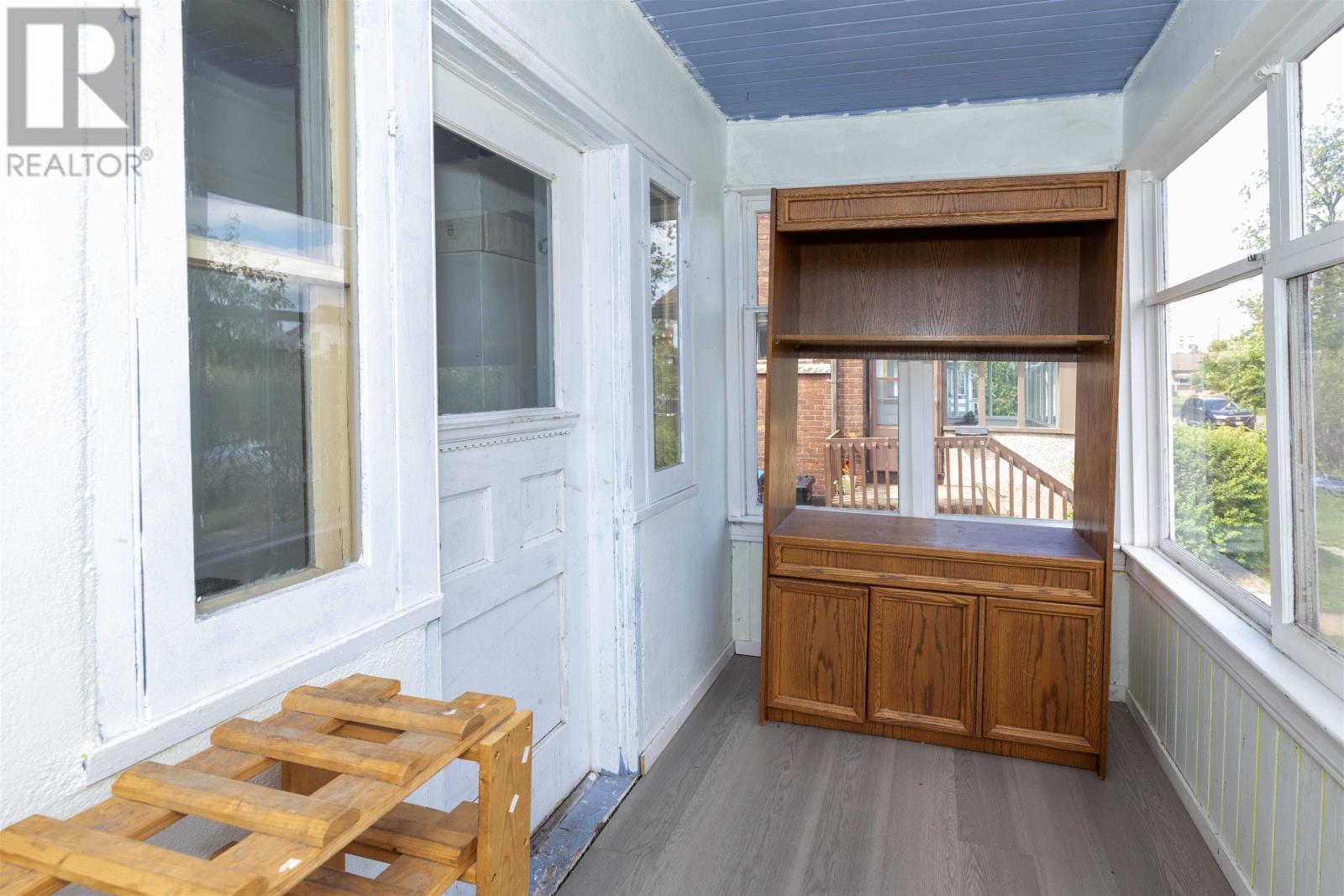 521 Vickers ST S - Image 26
