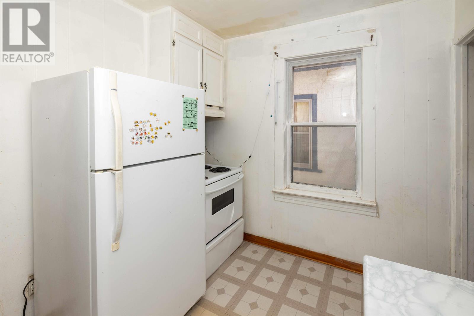 521 Vickers ST S - 31