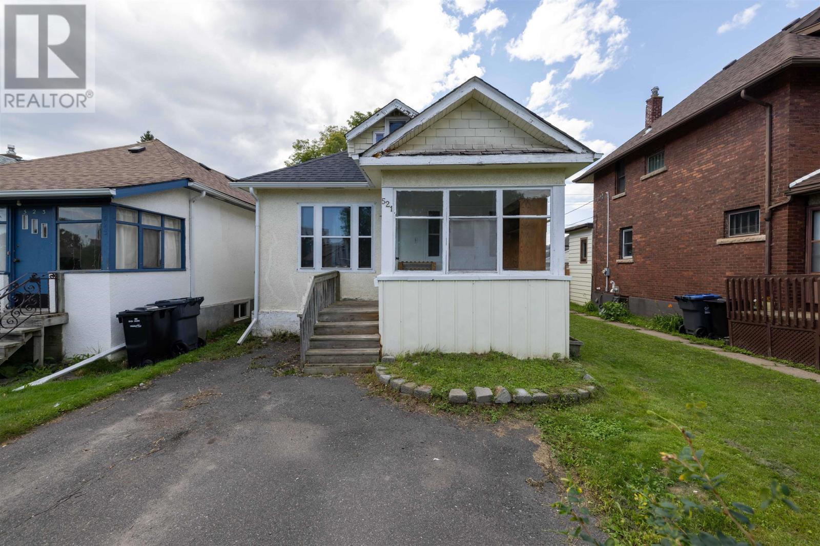 521 Vickers ST S - 4
