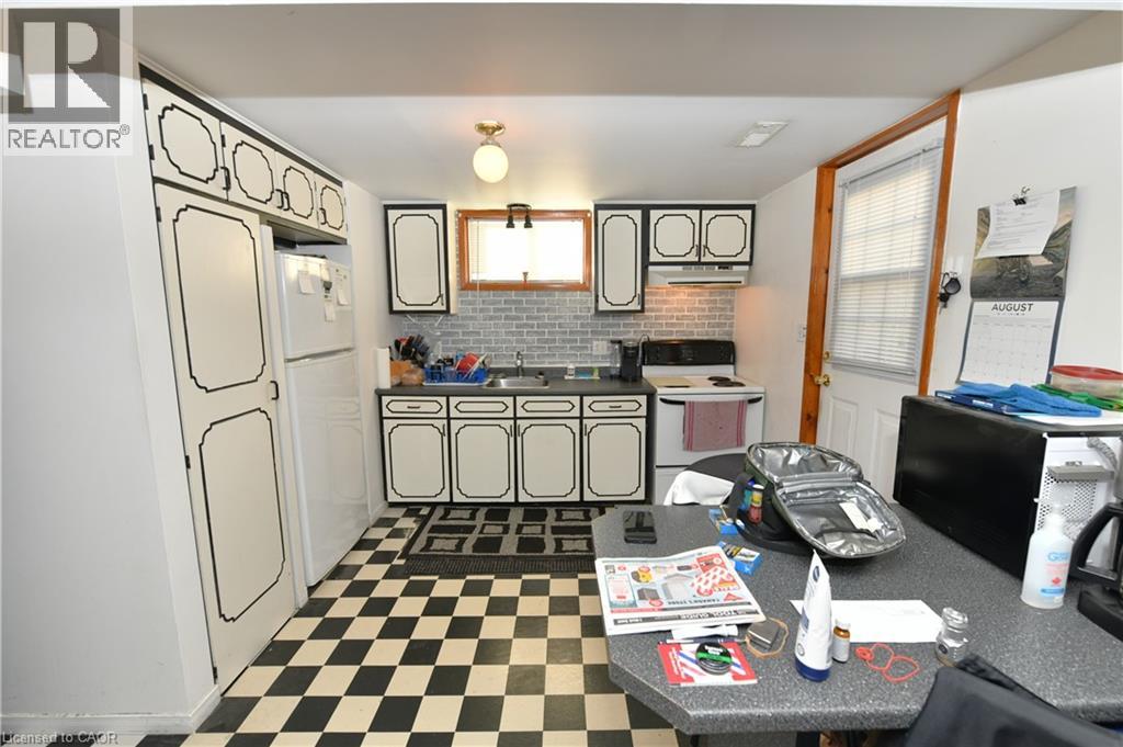 82 ELMWOOD Avenue - 21