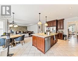 2404 Rideau Drive, Oakville, ON L6H7P8 Photo 12