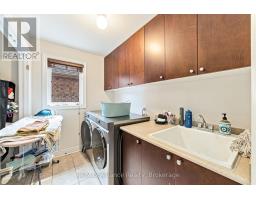2404 Rideau Drive, Oakville, ON L6H7P8 Photo 18