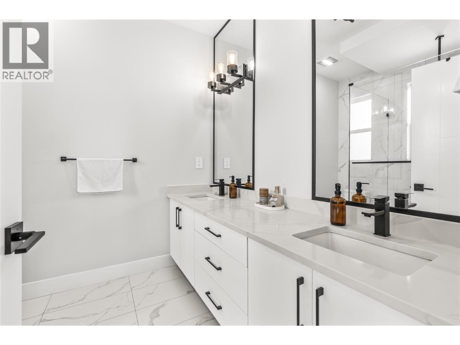  2177 Aberdeen Street, Kelowna