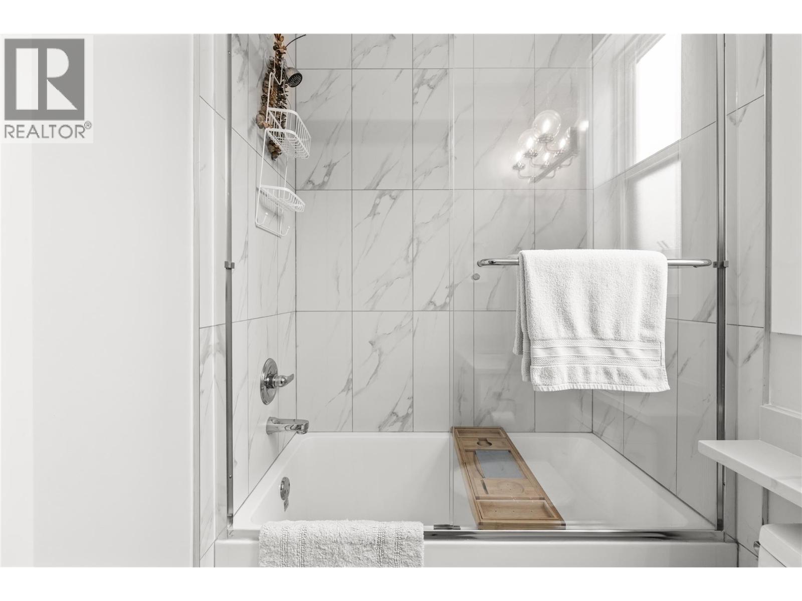  2177 Aberdeen Street, Kelowna