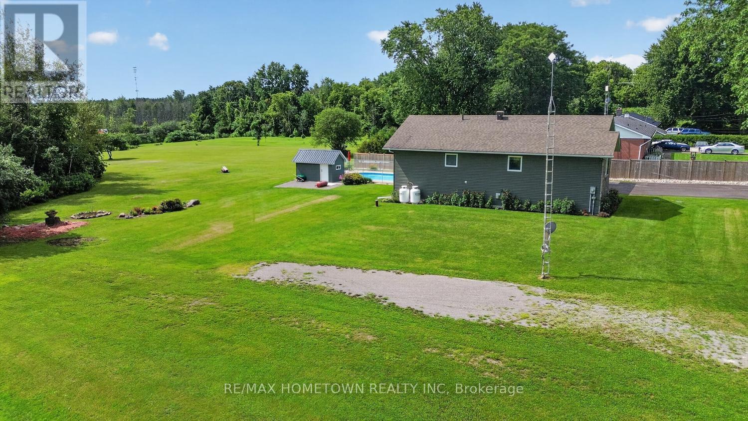 2915 2ND CONCESSION - 48