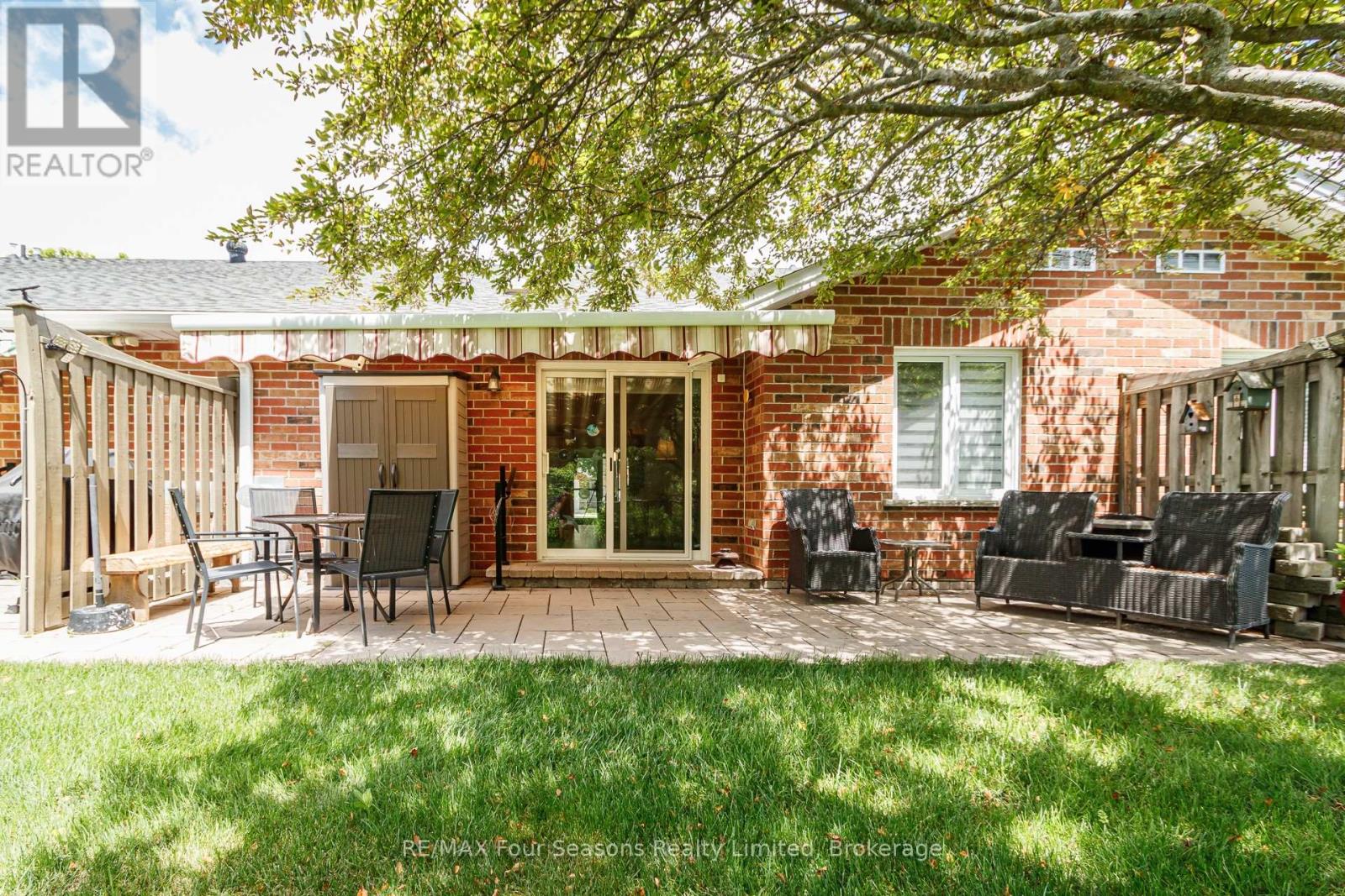 #27 275 HURON STREET - 29