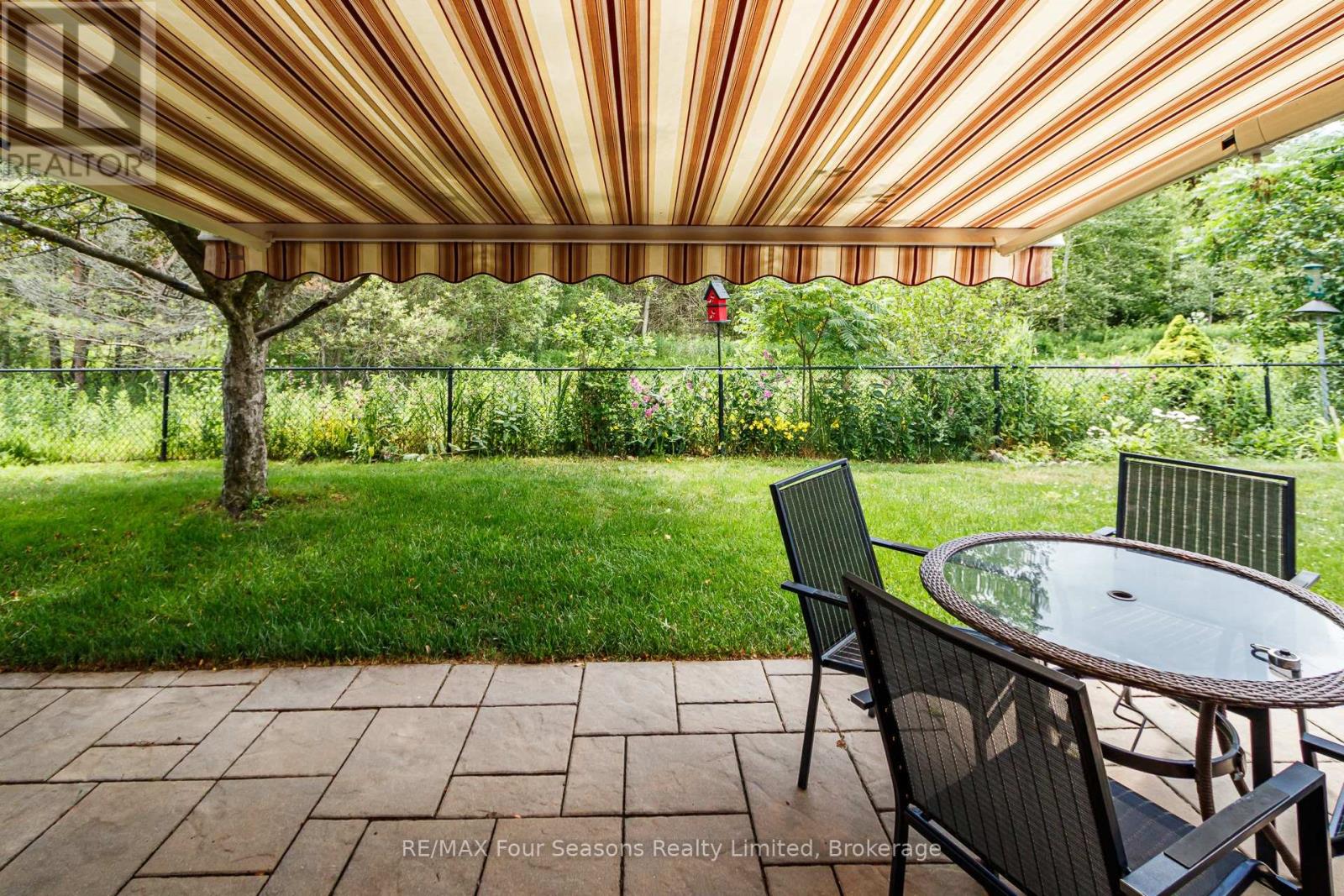 #27 275 HURON STREET - 30