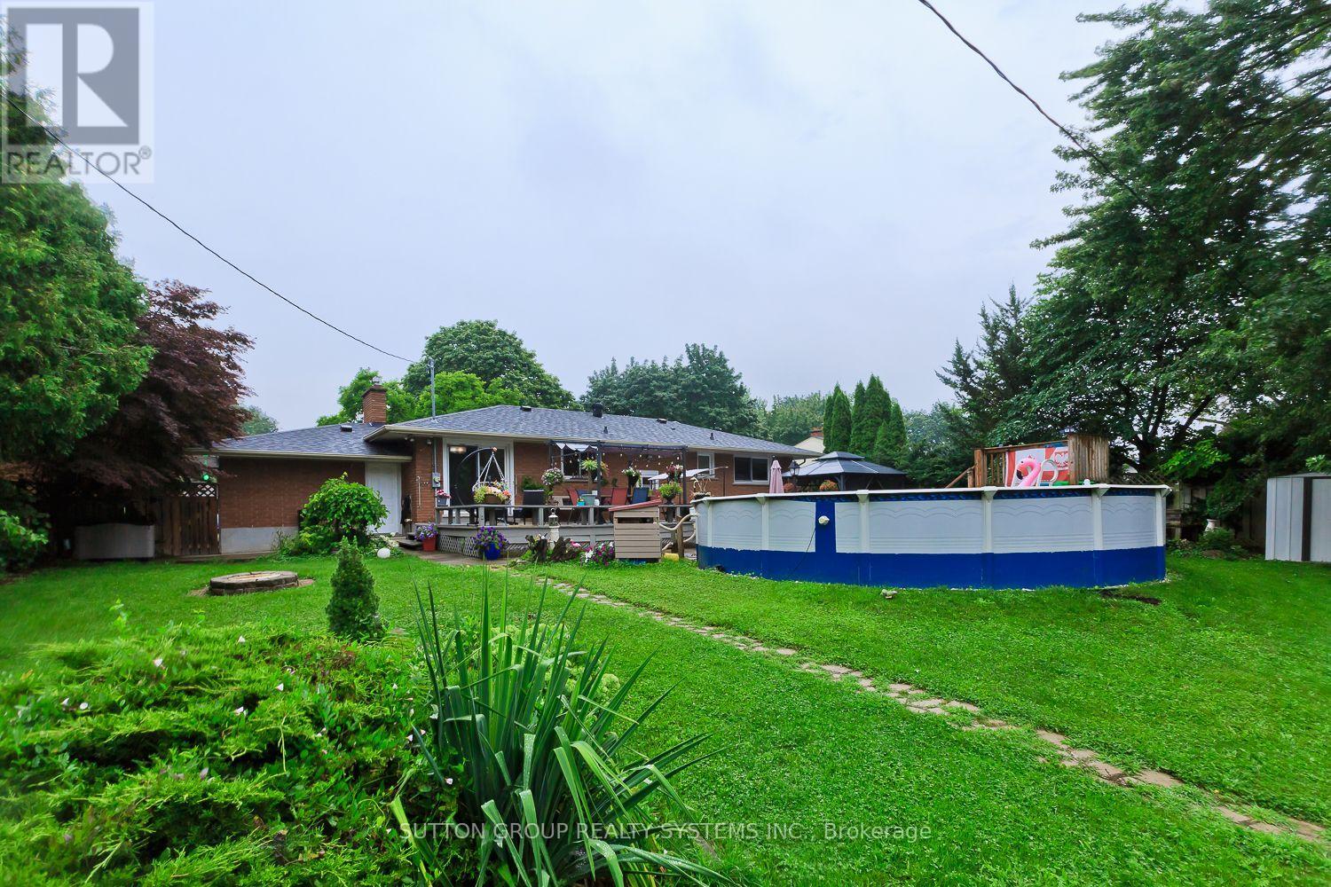 55 RICHELIEU DRIVE - 34