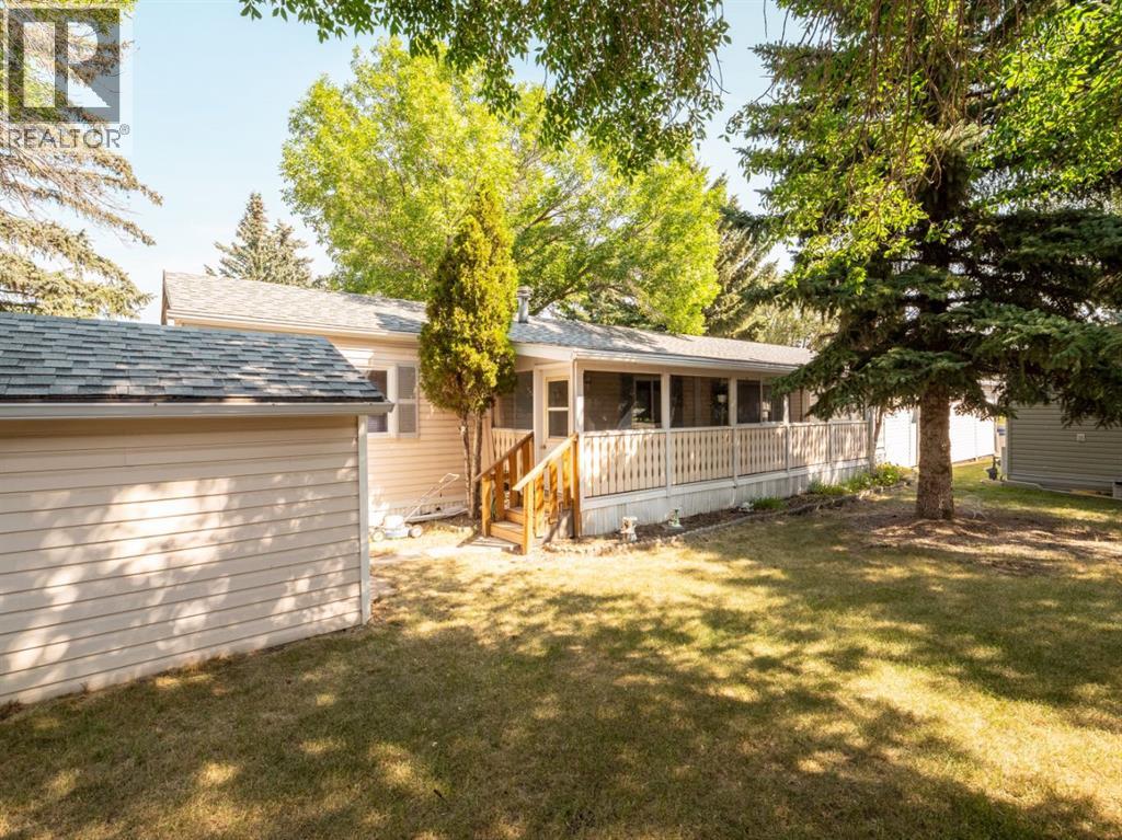 2906 29 Street S - 2
