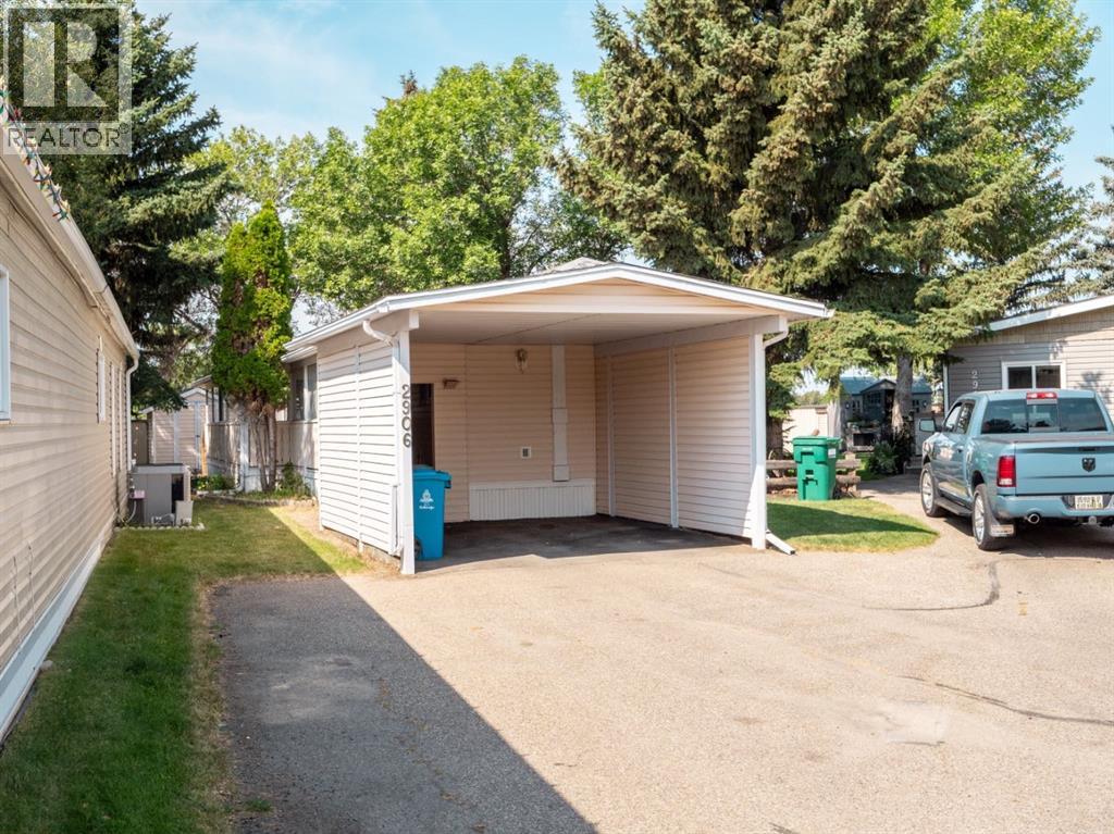 2906 29 Street S - 4