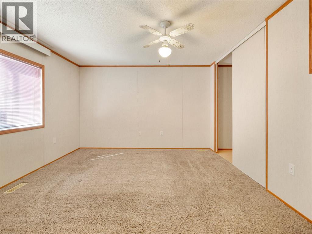 2906 29 Street S - 29