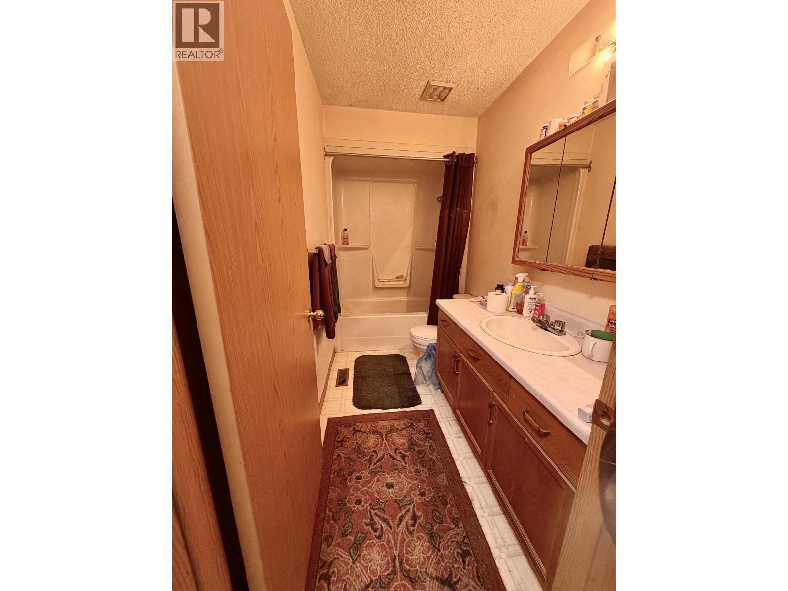 7900 READ ROAD - 29