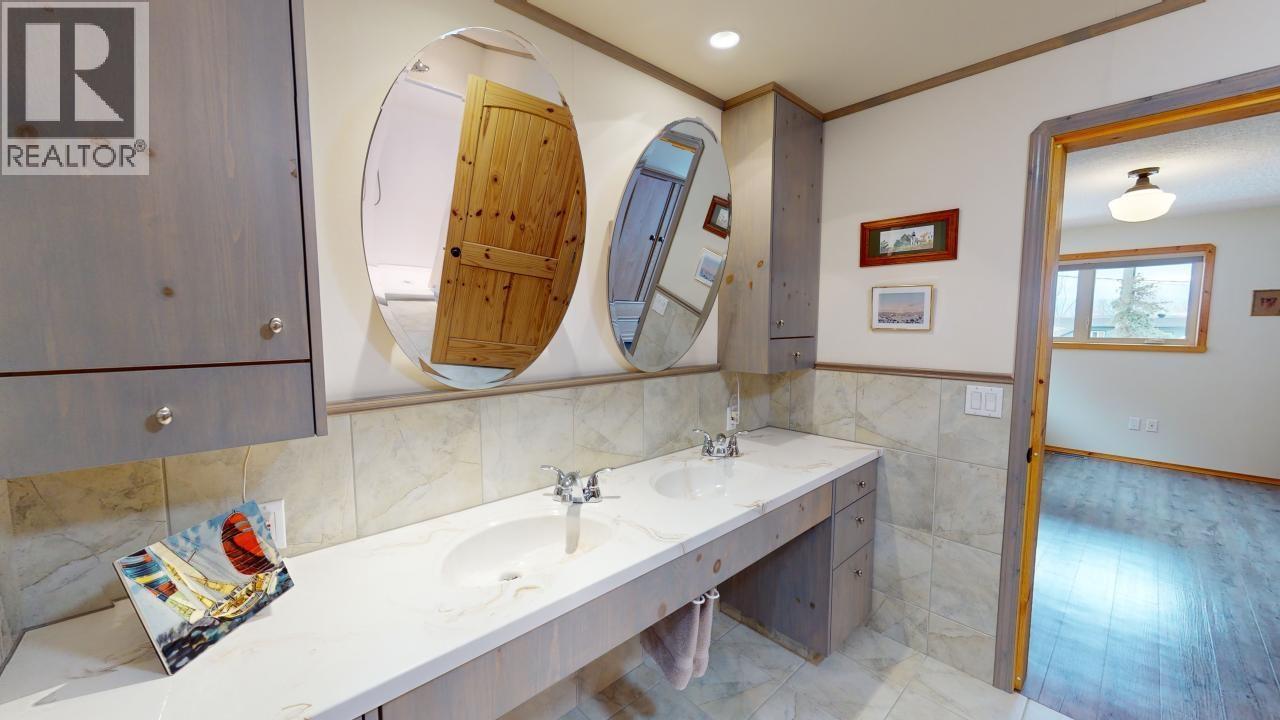 10381 271 ROAD - Image 16