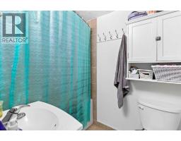 5224 50 Avenue, Sylvan Lake, AB T4S1E7 Photo 15