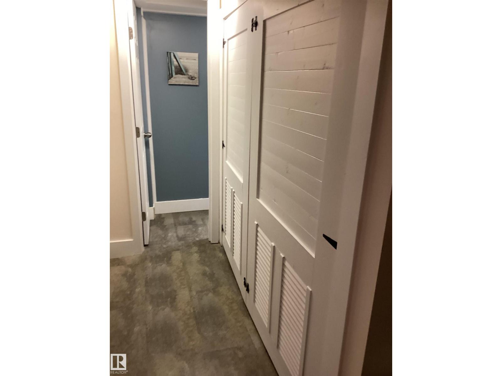 15627 83 AV NW - 15