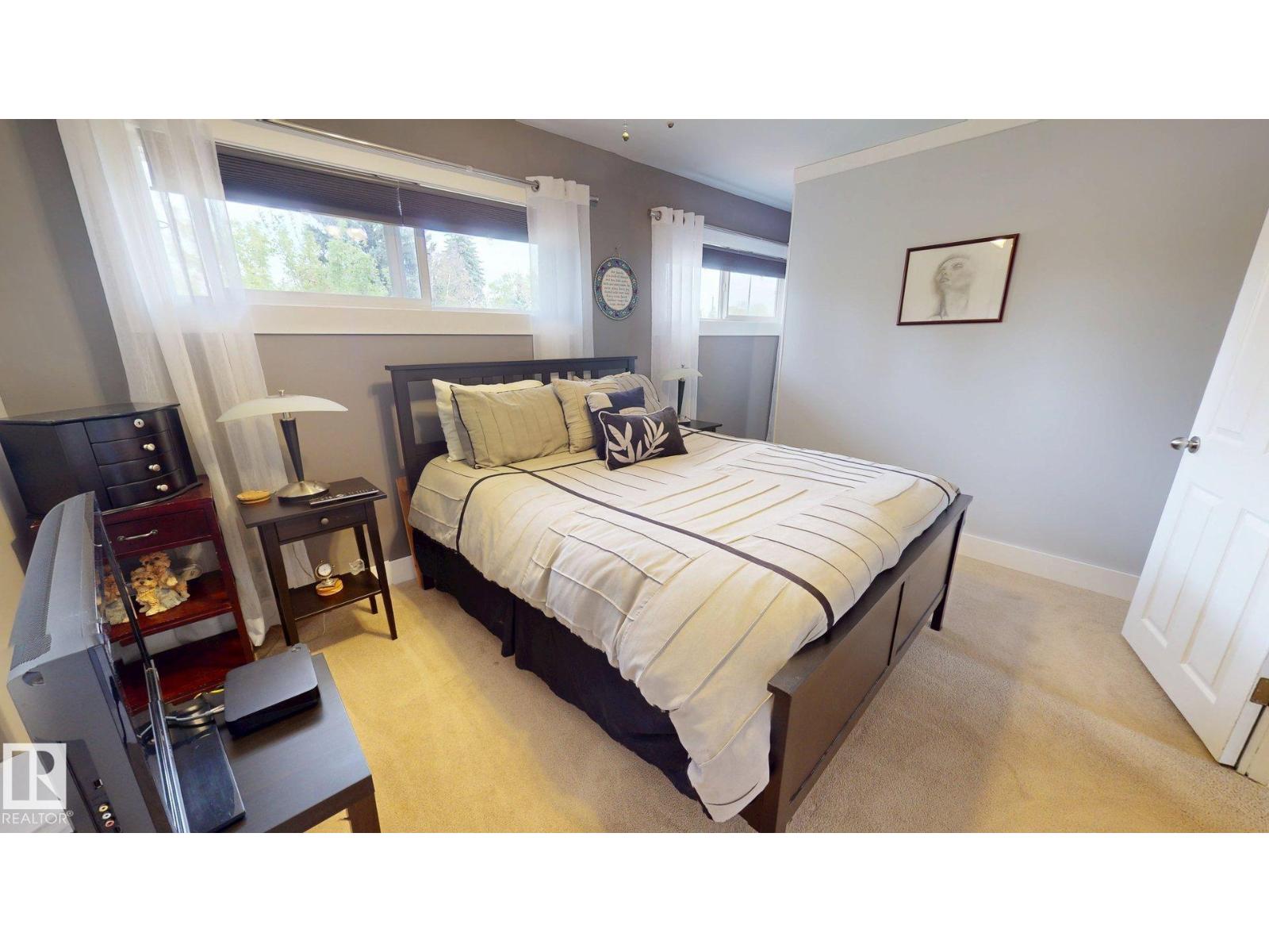 15627 83 AV NW - 22