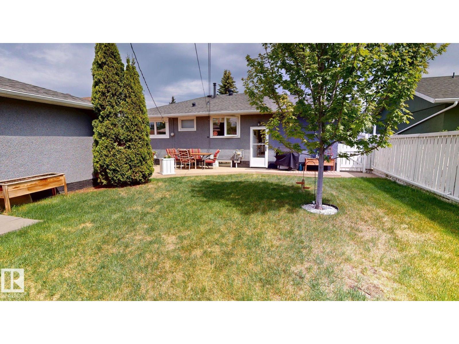 15627 83 AV NW - 29