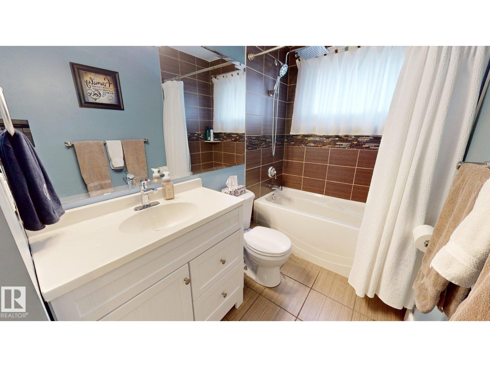 15627 83 AV NW - 8