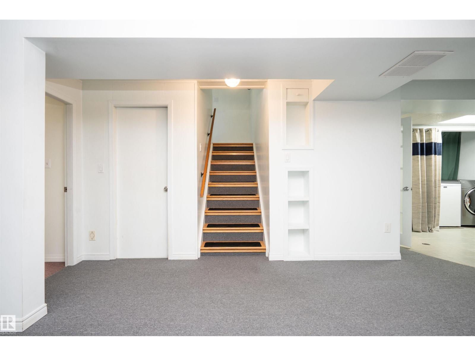3829 113 AV NW - 23