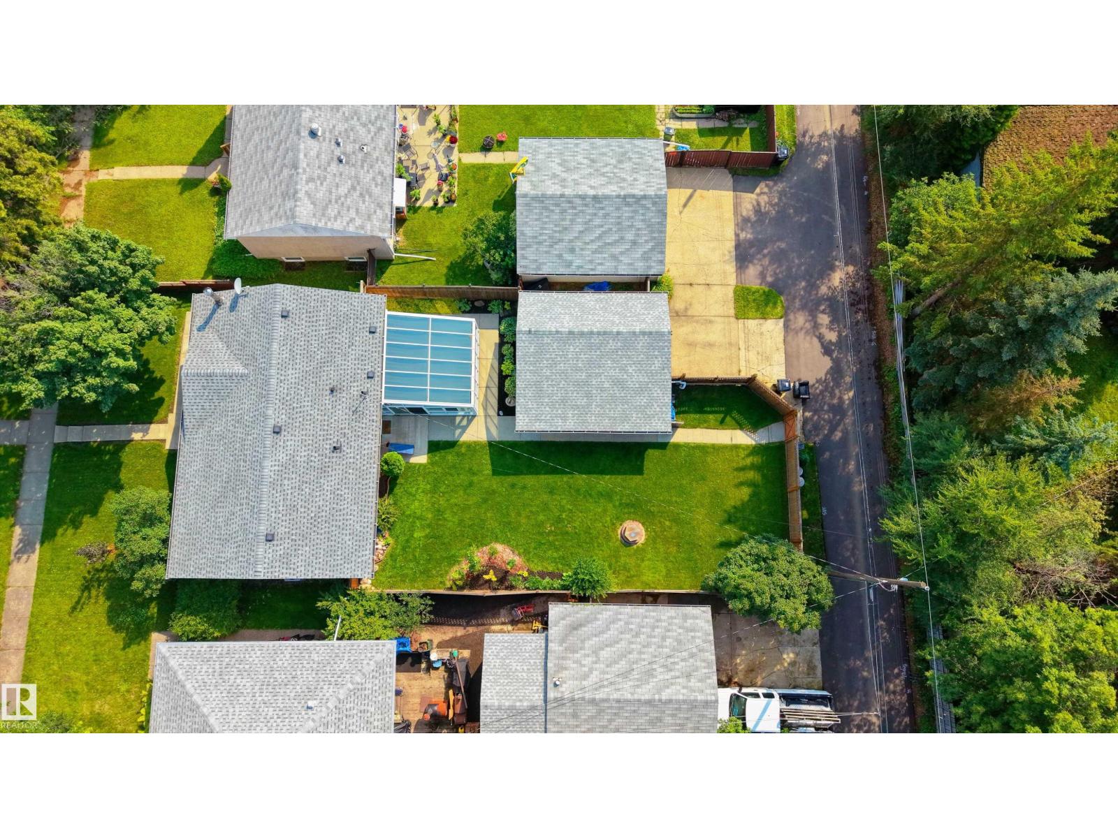 3829 113 AV NW - 42