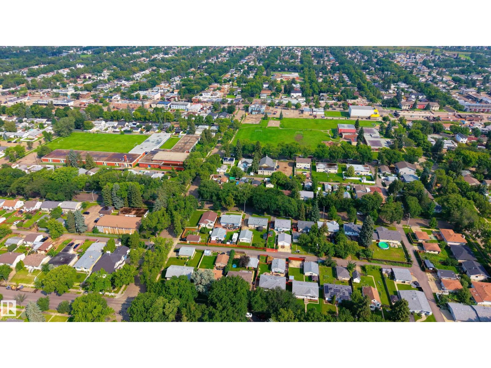 3829 113 AV NW - 47