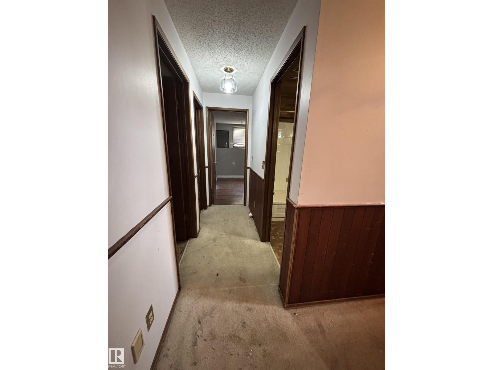 9223 172 AV NW - Image 24