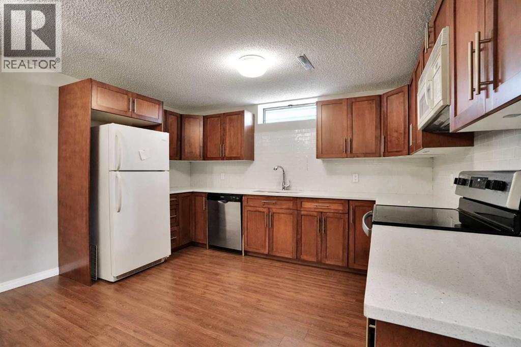 5748 Dalmead Crescent NW - Image 38