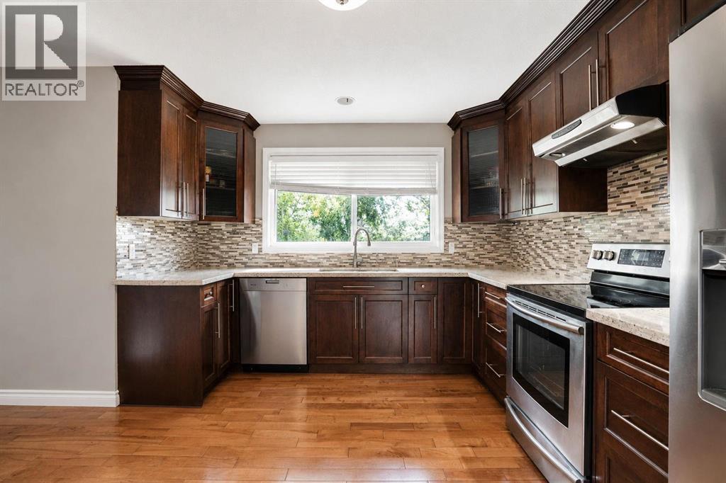 5748 Dalmead Crescent NW - 13