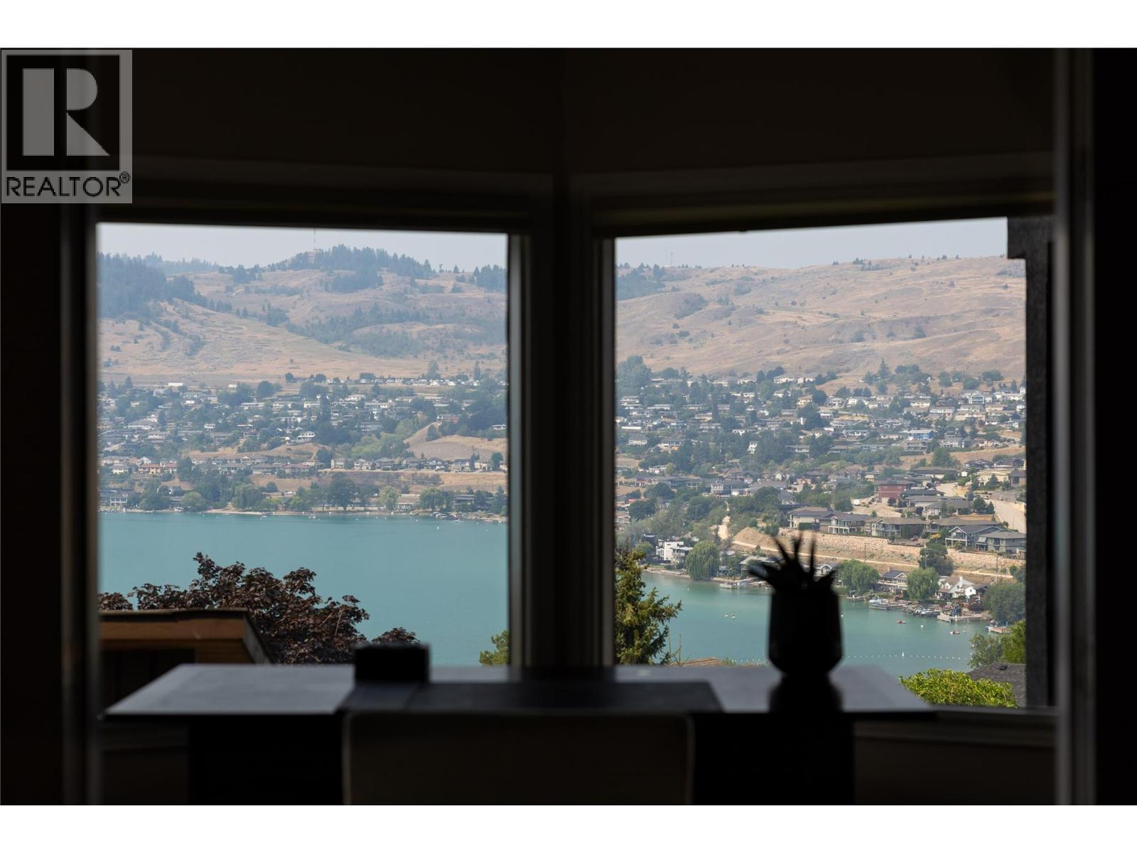 10 Bayview Heights - 38