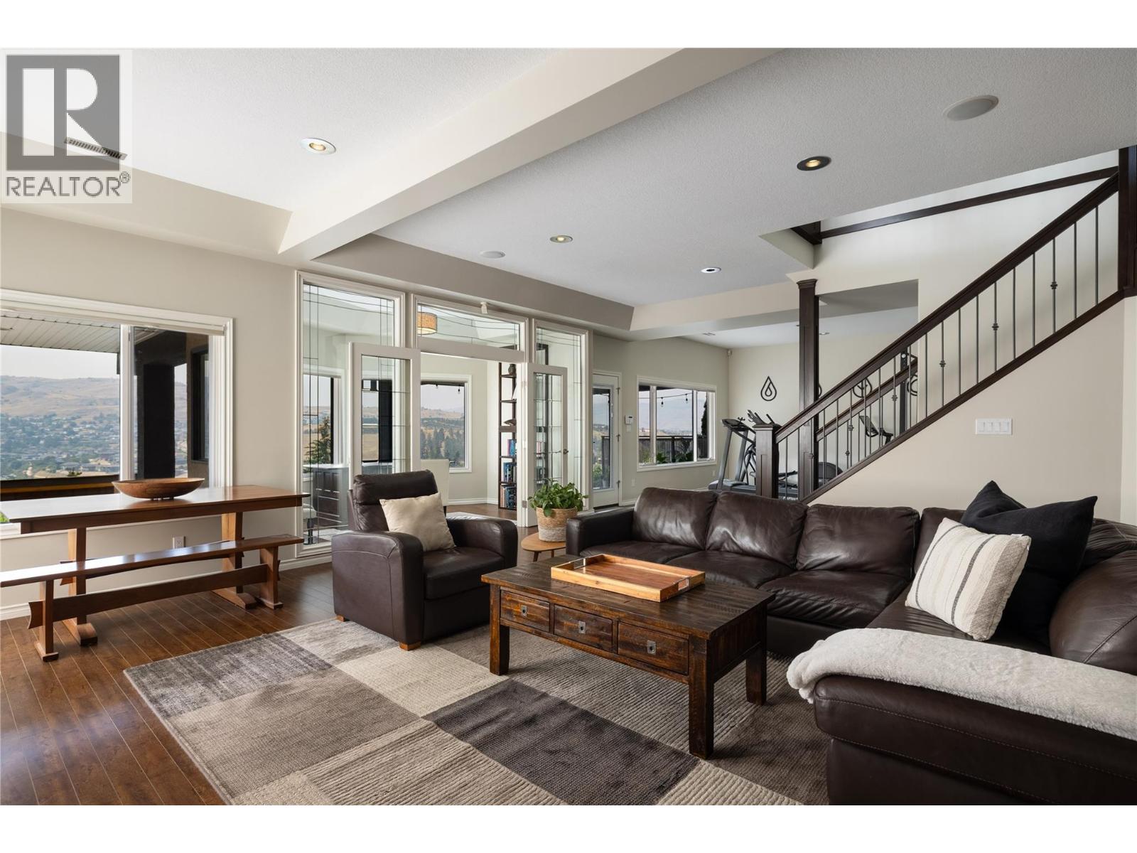 10 Bayview Heights - Image 36