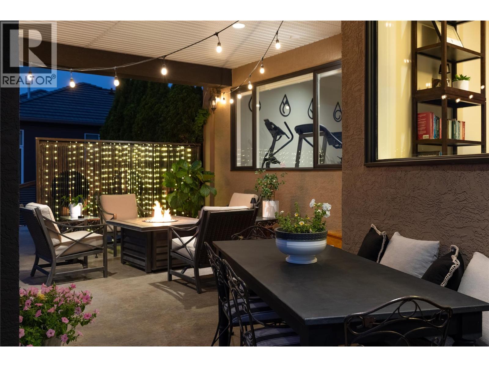 10 Bayview Heights - 75