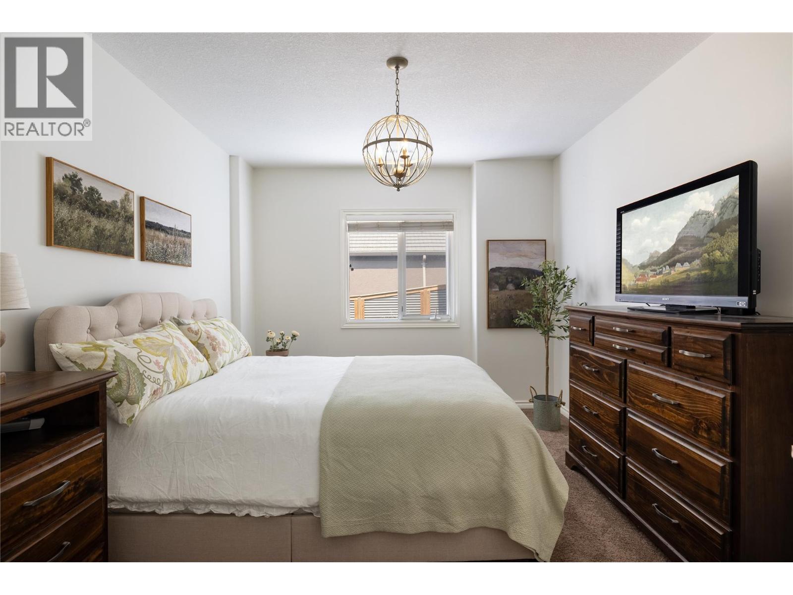 10 Bayview Heights - Image 40