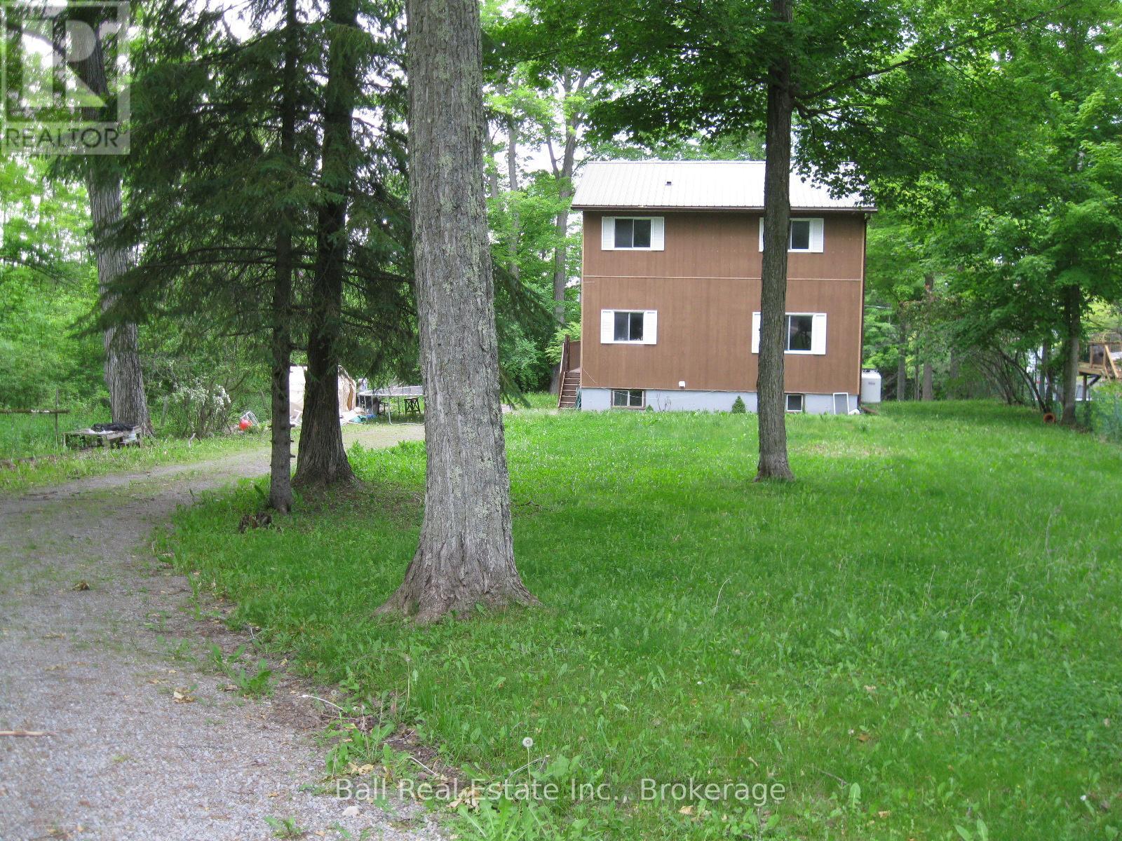 24 MAPLE RIDGE DRIVE - 4